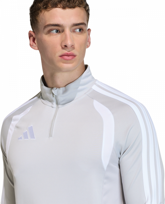 Adidas - Tiro 26 League Training Jacket With Half Zip - T Light Grey & white