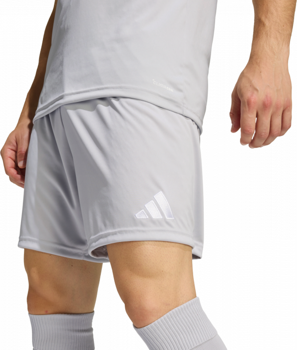 Adidas - Entrada 26 Shorts - T Light Grey & hvid